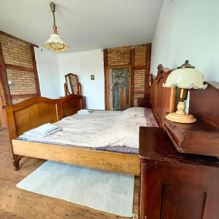 招待所 Stara Szkola *